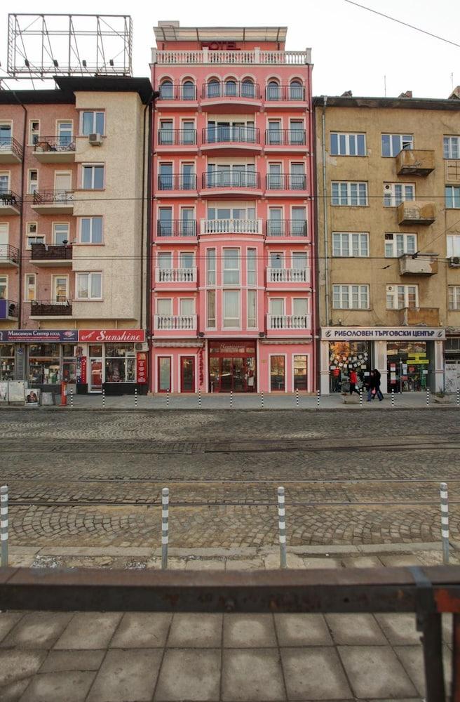 Central Plaza Hotel Sofia Exteriör bild