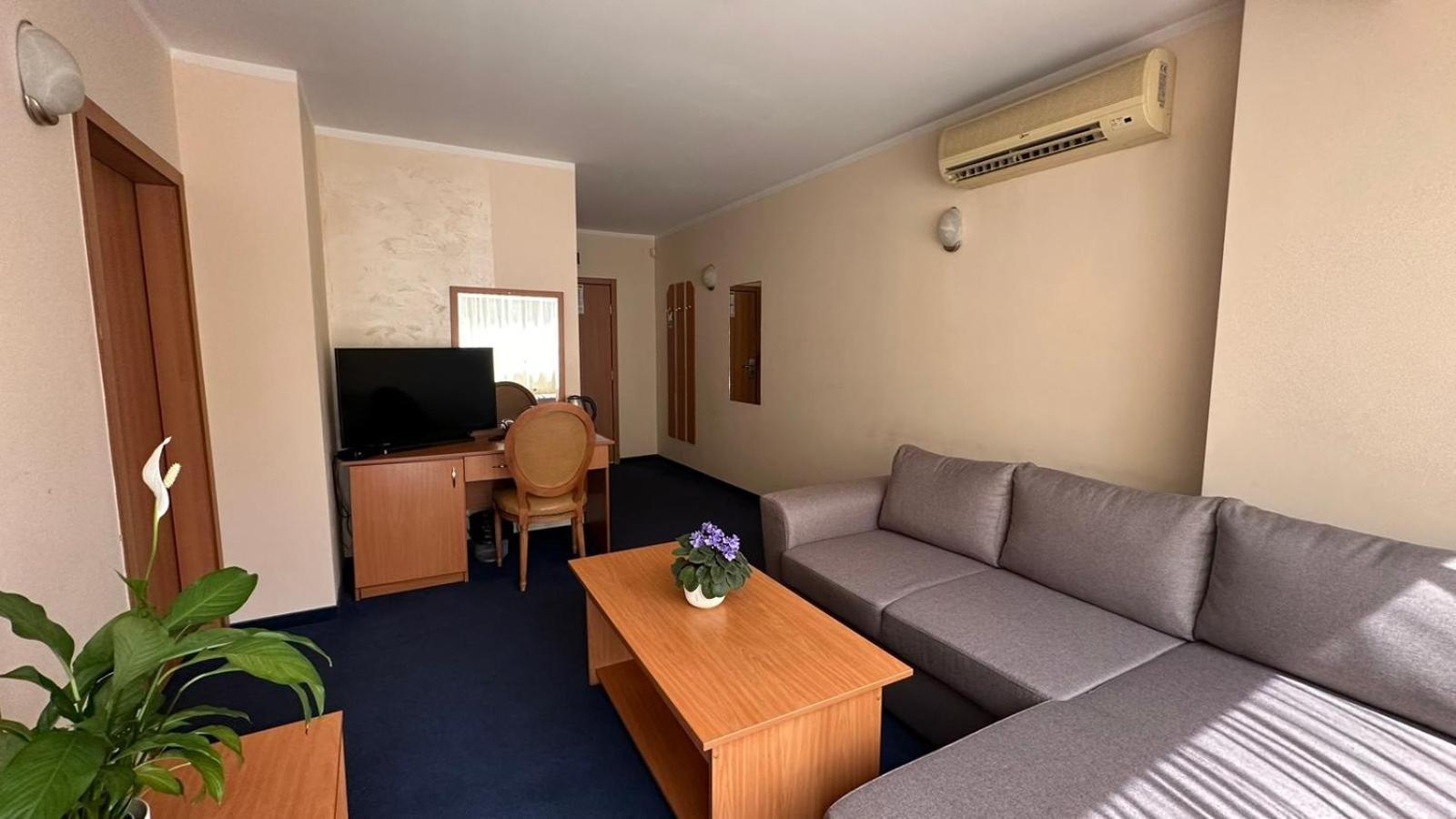 Central Plaza Hotel Sofia Exteriör bild